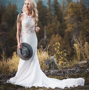 SOLD Wedding dress NWT